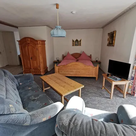 Landhaus Zur Schmiede Guest house Abtsroda